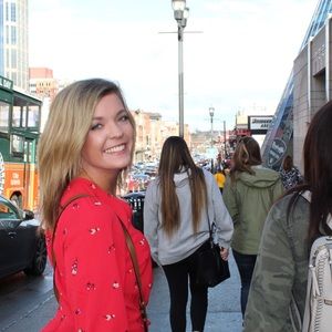 Meet your Posher, Allison